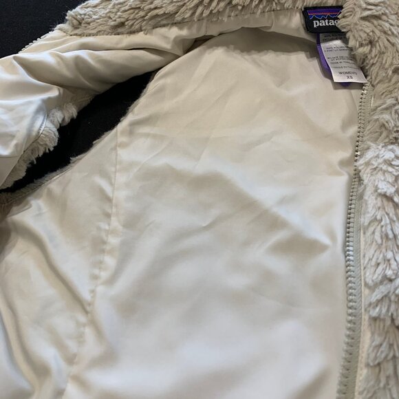 Patagonia Vest Fleece. Full Zip Size XS. Women. Cream. - Picture 11 of 14